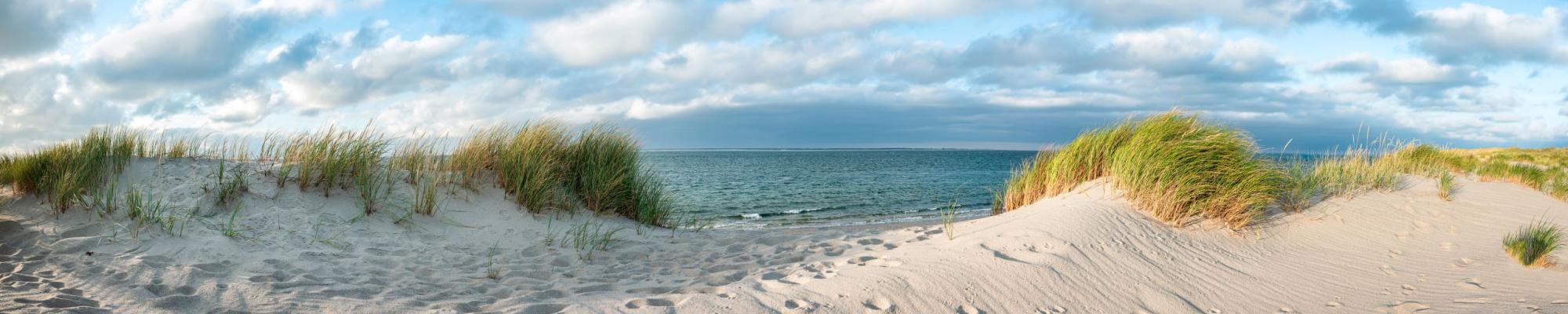 op stage met het koor aan zee
